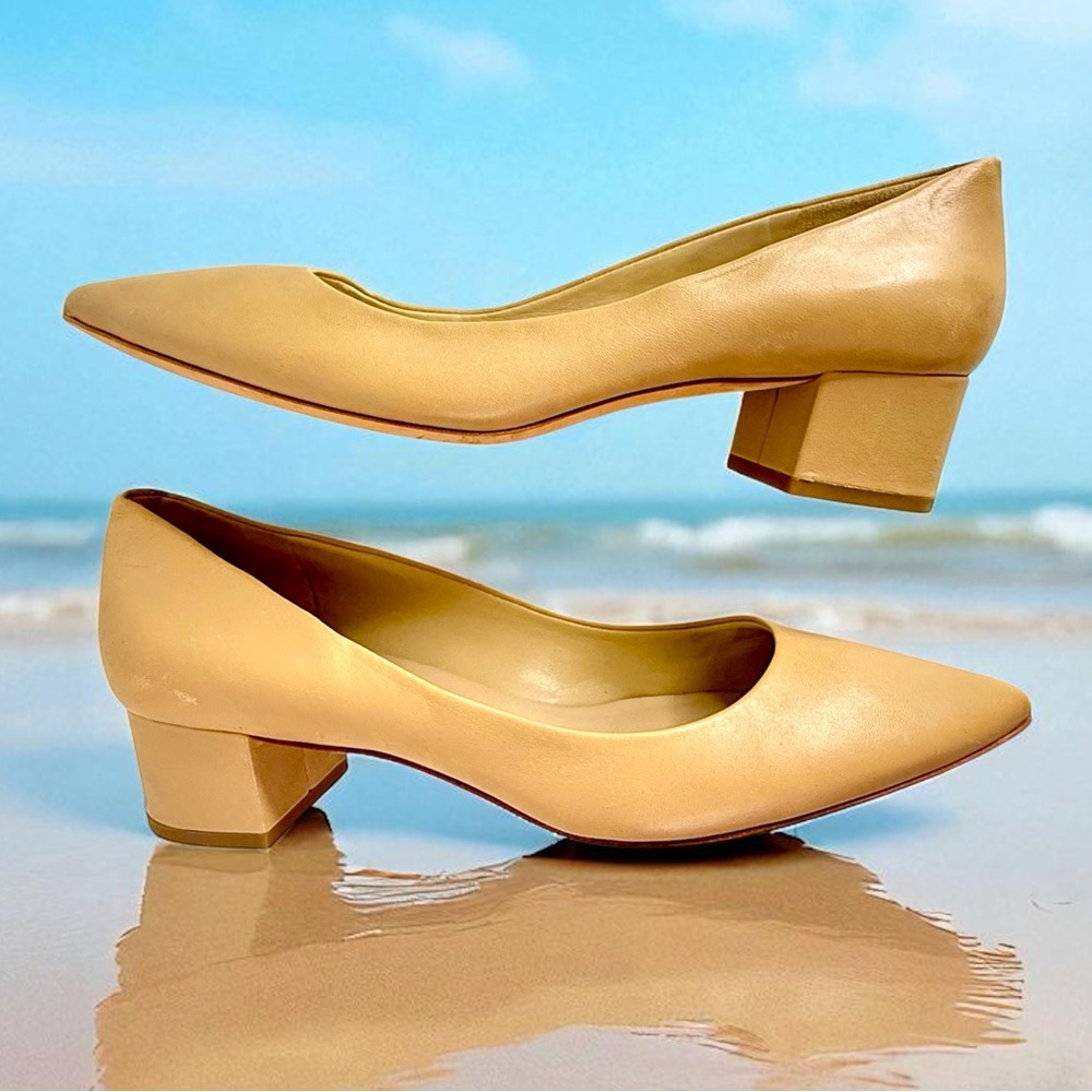 EUC Via Spiga Leather 2 In Block Kitten Heels Pumps Neutral Cream Beige Size 10M